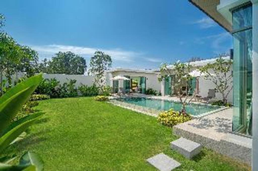 Escape Villa Phuket Buitenkant foto